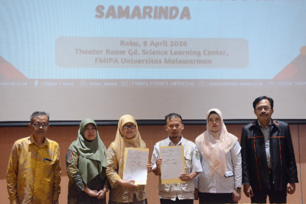 Kolaborasi FMIPA Universitas Mulawarman dan SMAN 3 Unggulan Tenggarong Perkuat Pendidikan Sains